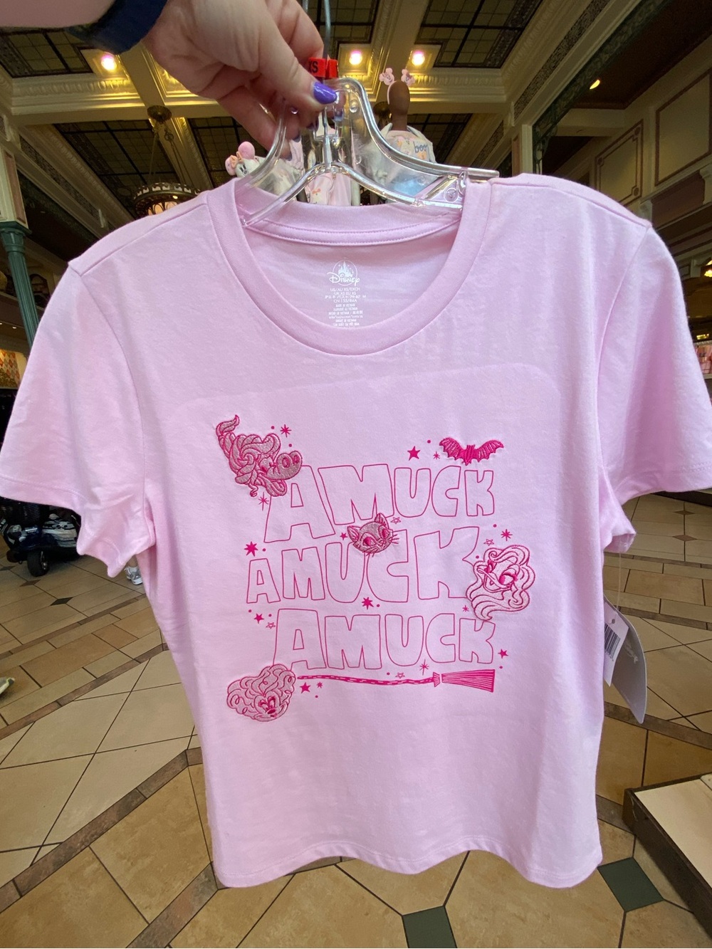 Disney Parks Halloween Hocus Pocus Amuck Minnie Daisy Women’s Shirt NEW